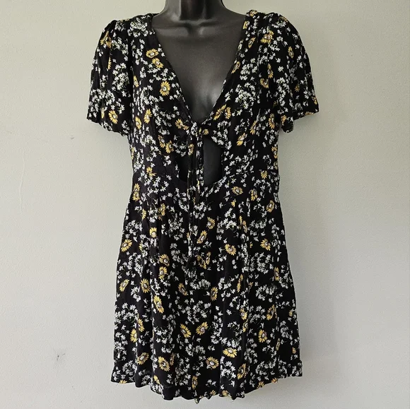 Free People Jinx Black Floral Print Tie-Front Romper Size 10 - Picture 4 of 11